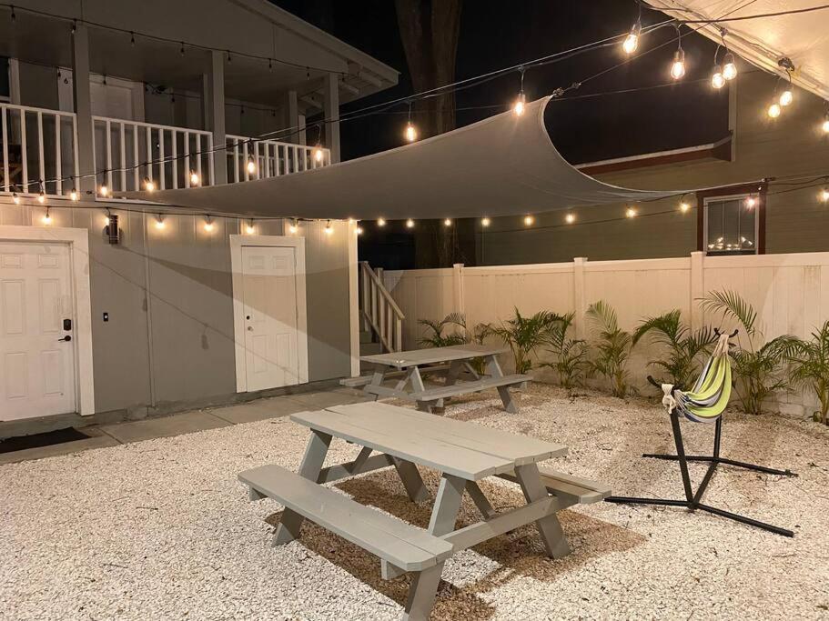 טאמפה Cozy Studio Bungalow Steps To Armature Works מראה חיצוני תמונה